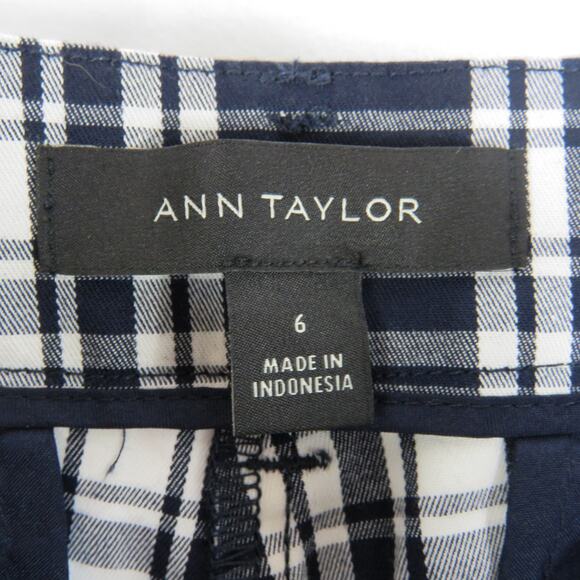 Ann Taylor Cotton Cropped Navy and White Gingham Plaid Straight Leg Pants Size 6 - Picture 6 of 8